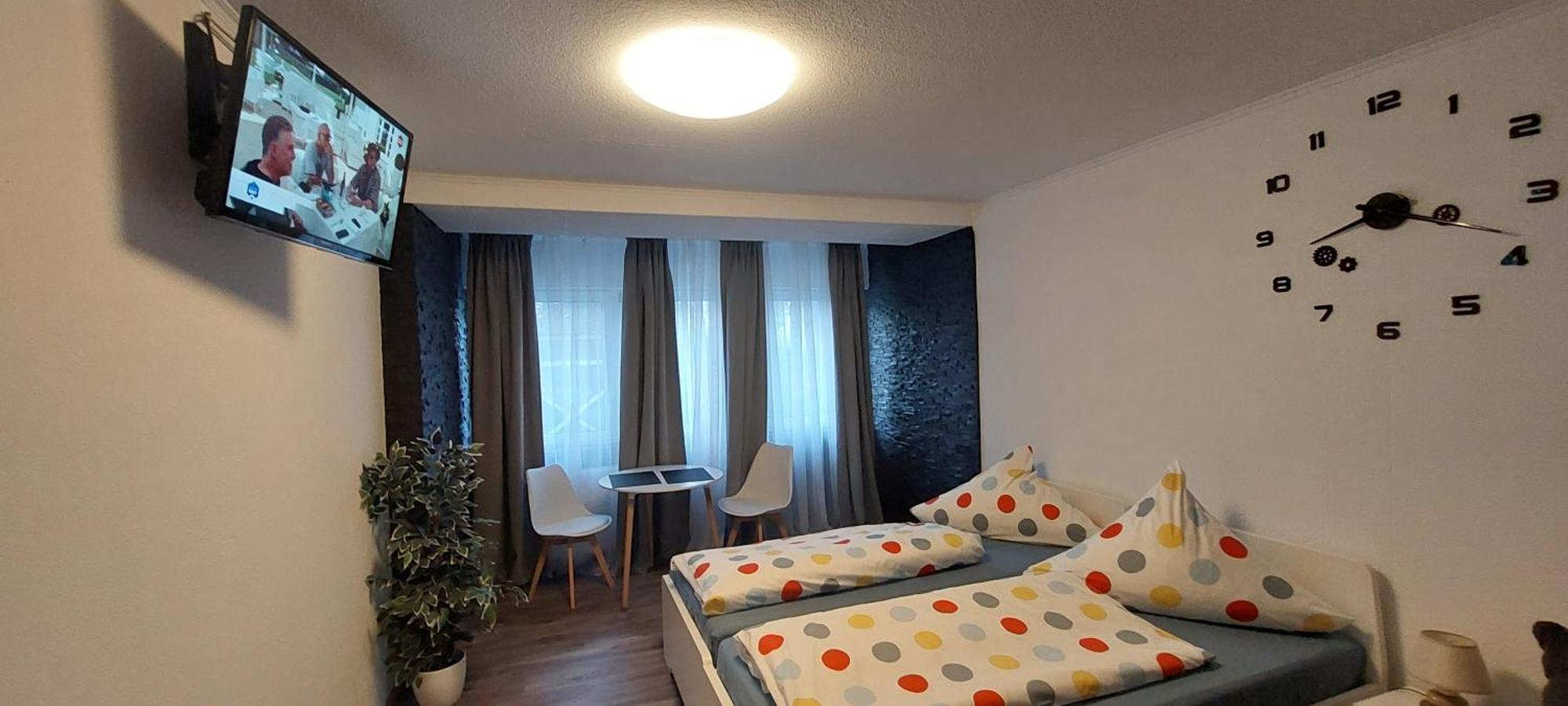 Fewo1&Frisch Renovierte Wohnung Бад-Вурцах Экстерьер фото